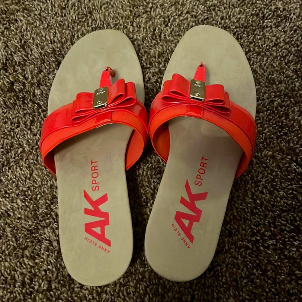 Anne Klein, coral, size 7 in women’s